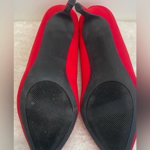 A NEW DAY Women's Red Faux Suede Heels - Size 9 - EUC - Picture 9 of 9